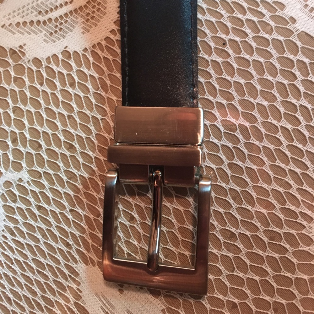 👨🏽‍⚖️NWOT Men’s Belt